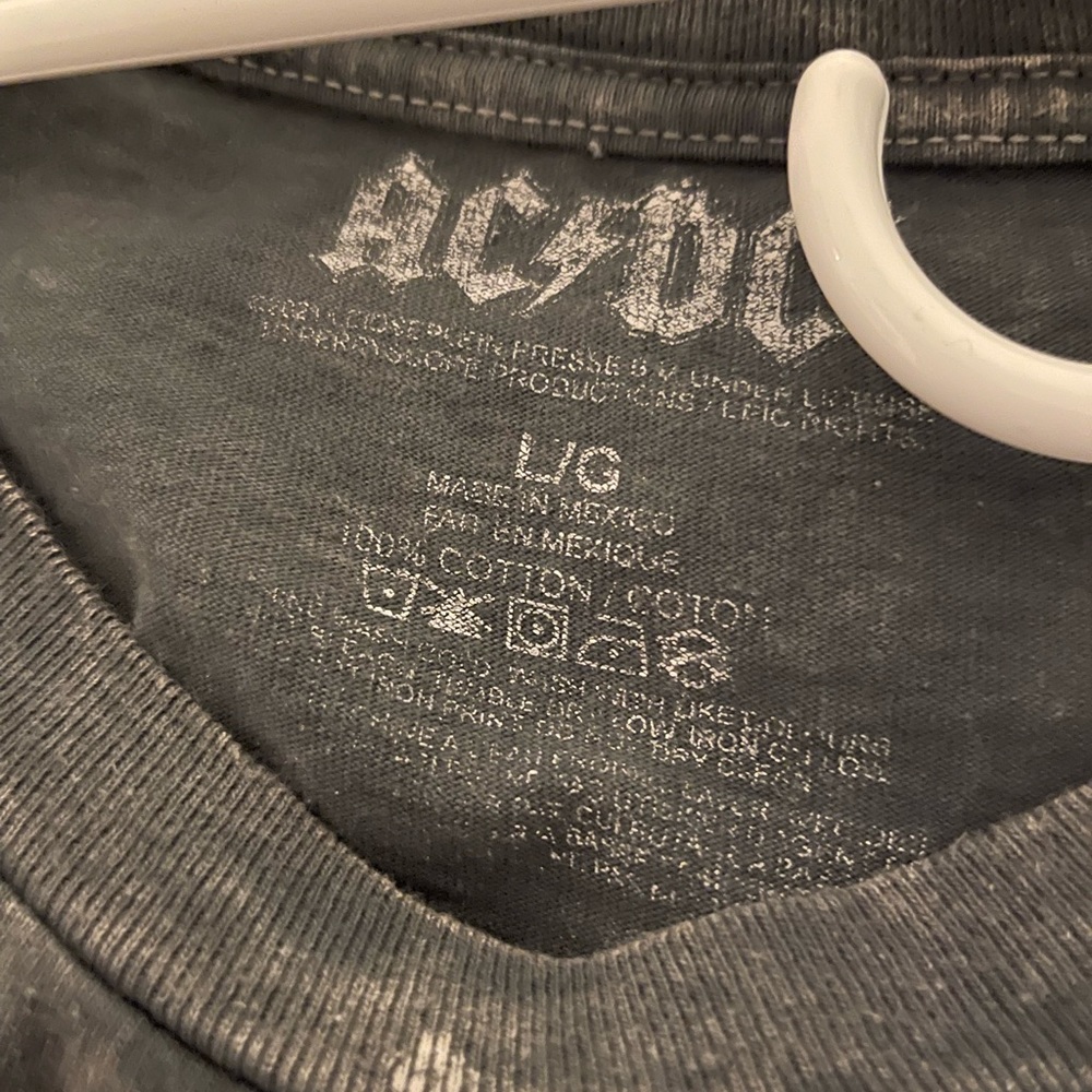 AC/DC tee - Picture 2 of 2